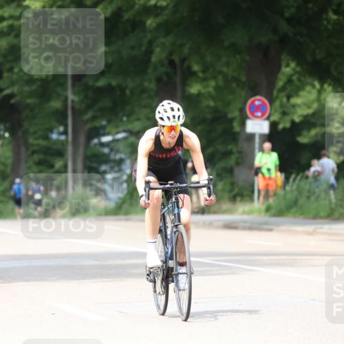 15.06.2025 - 7 Türme Triathlon Yannick Fuchs http://msf.ph/oto/7958624 15.06.2025 13:46:31 Radfahren 453, 813, 1161 meine-sportfotos.de