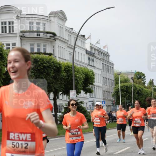 15.06.2025 - REWE Women's Run Jannik Wohlers http://msf.ph/oto/7958630 15.06.2025 09:44:28 Laufen 5012, 5673, 5334, 5294, 5071, 5534 meine-sportfotos.de