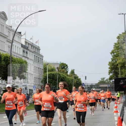 15.06.2025 - REWE Women's Run Jannik Wohlers http://msf.ph/oto/7958656 15.06.2025 09:44:29 Laufen 5071, 5428, 5294, 5334, 5534, 5335 meine-sportfotos.de