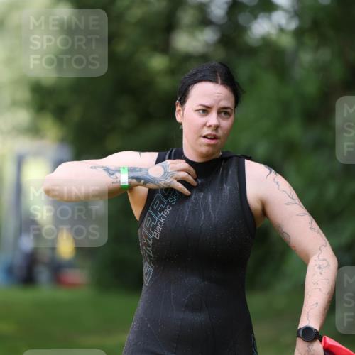 15.06.2025 - 7 Türme Triathlon Michael Strokosch http://msf.ph/oto/7958657 15.06.2025 12:40:36 Schwimmen 512, 549 meine-sportfotos.de