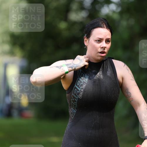15.06.2025 - 7 Türme Triathlon Michael Strokosch http://msf.ph/oto/7958668 15.06.2025 12:40:37 Schwimmen 512, 549 meine-sportfotos.de