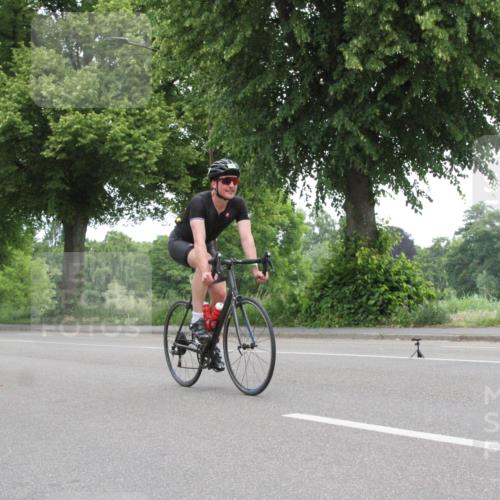 15.06.2025 - 7 Türme Triathlon Yannick Fuchs http://msf.ph/oto/7958672 15.06.2025 11:14:13 Radfahren  meine-sportfotos.de