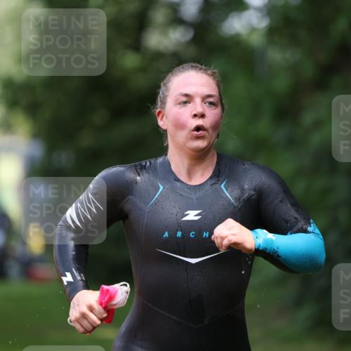 15.06.2025 - 7 Türme Triathlon Michael Strokosch http://msf.ph/oto/7958691 15.06.2025 12:41:02 Schwimmen 462, 487 meine-sportfotos.de