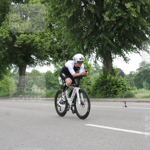 15.06.2025 - 7 Türme Triathlon Yannick Fuchs http://msf.ph/oto/7958695 15.06.2025 11:14:20 Radfahren  meine-sportfotos.de