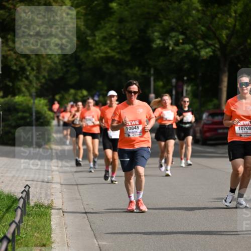 15.06.2025 - REWE Women's Run Dr. Thomas Lammeyer http://msf.ph/oto/7958730 15.06.2025 09:48:34 Laufen 10845, 10708 meine-sportfotos.de