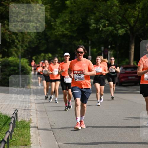 15.06.2025 - REWE Women's Run Dr. Thomas Lammeyer http://msf.ph/oto/7958742 15.06.2025 09:48:34 Laufen 10857, 10845, 2346, 10 meine-sportfotos.de