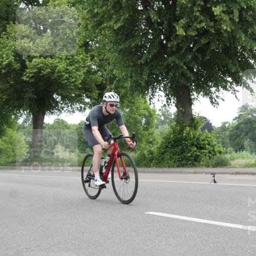 15.06.2025 - 7 Türme Triathlon Yannick Fuchs http://msf.ph/oto/7958764 15.06.2025 11:15:18 Radfahren  meine-sportfotos.de