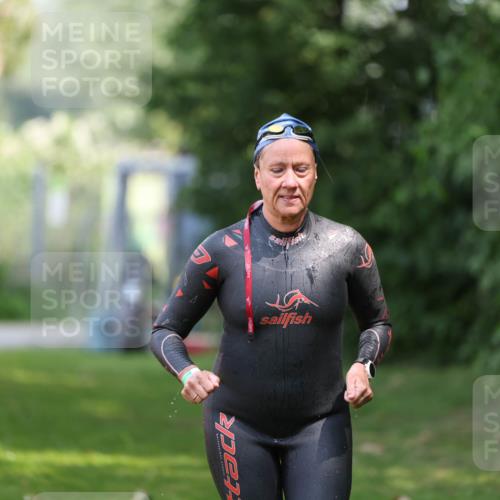 15.06.2025 - 7 Türme Triathlon Michael Strokosch http://msf.ph/oto/7958774 15.06.2025 12:41:09 Schwimmen 462, 487 meine-sportfotos.de