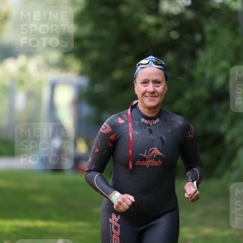 15.06.2025 - 7 Türme Triathlon Michael Strokosch http://msf.ph/oto/7958781 15.06.2025 12:41:09 Schwimmen 462, 487 meine-sportfotos.de