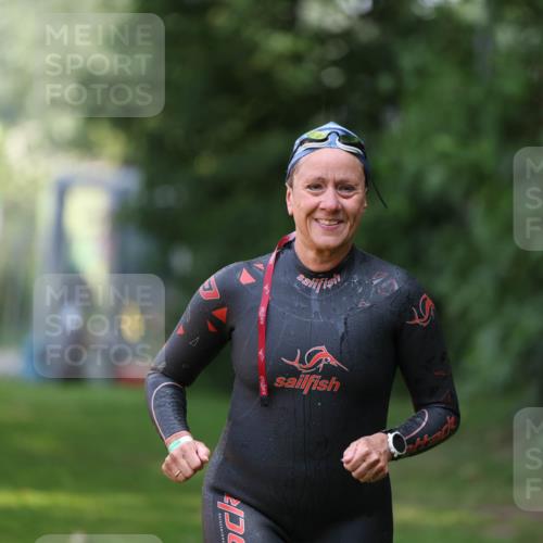 15.06.2025 - 7 Türme Triathlon Michael Strokosch http://msf.ph/oto/7958789 15.06.2025 12:41:10 Schwimmen 462, 487 meine-sportfotos.de