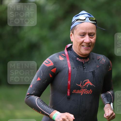 15.06.2025 - 7 Türme Triathlon Michael Strokosch http://msf.ph/oto/7958811 15.06.2025 12:41:11 Schwimmen 462, 487 meine-sportfotos.de