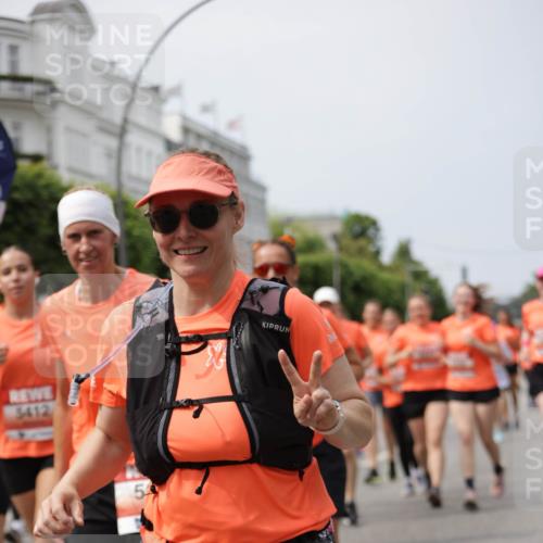 15.06.2025 - REWE Women's Run Jannik Wohlers http://msf.ph/oto/7958906 15.06.2025 09:44:41 Laufen 5412, 54, 5177 meine-sportfotos.de