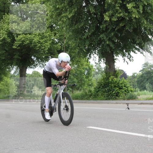 15.06.2025 - 7 Türme Triathlon Yannick Fuchs http://msf.ph/oto/7958934 15.06.2025 11:18:04 Radfahren  meine-sportfotos.de