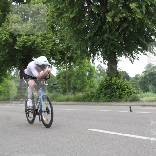 15.06.2025 - 7 Türme Triathlon Yannick Fuchs http://msf.ph/oto/7958956 15.06.2025 11:18:45 Radfahren  meine-sportfotos.de