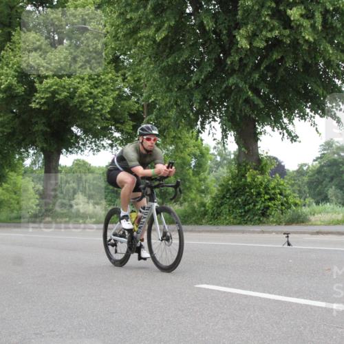 15.06.2025 - 7 Türme Triathlon Yannick Fuchs http://msf.ph/oto/7958962 15.06.2025 11:18:58 Radfahren  meine-sportfotos.de