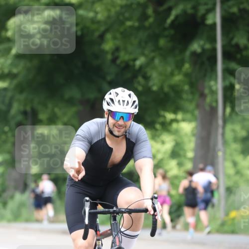 15.06.2025 - 7 Türme Triathlon Yannick Fuchs http://msf.ph/oto/7959011 15.06.2025 13:47:01 Radfahren 474, 929 meine-sportfotos.de