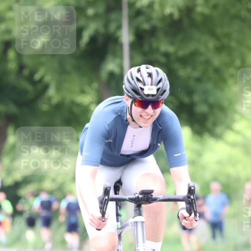 15.06.2025 - 7 Türme Triathlon Yannick Fuchs http://msf.ph/oto/7959047 15.06.2025 13:47:14 Radfahren 487, 931 meine-sportfotos.de