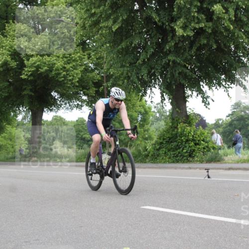 15.06.2025 - 7 Türme Triathlon Yannick Fuchs http://msf.ph/oto/7959050 15.06.2025 11:22:19 Radfahren  meine-sportfotos.de