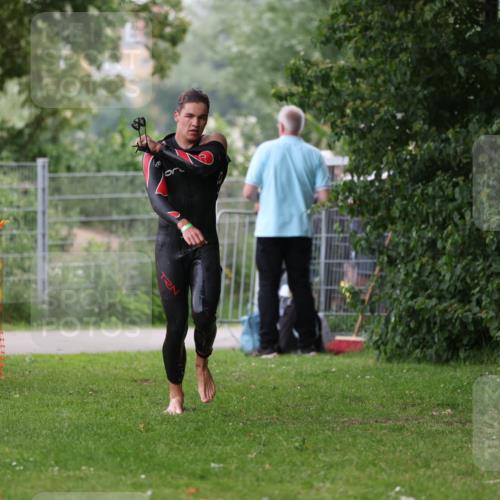 15.06.2025 - 7 Türme Triathlon Michael Strokosch http://msf.ph/oto/7959051 15.06.2025 12:05:31 Schwimmen 652 meine-sportfotos.de