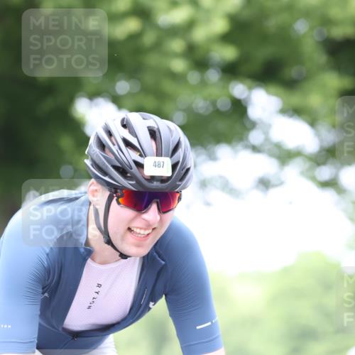 15.06.2025 - 7 Türme Triathlon Yannick Fuchs http://msf.ph/oto/7959061 15.06.2025 13:47:14 Radfahren 487, 931 meine-sportfotos.de