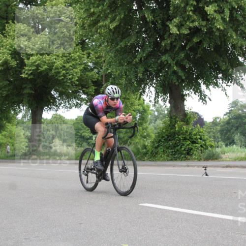 15.06.2025 - 7 Türme Triathlon Yannick Fuchs http://msf.ph/oto/7959067 15.06.2025 11:23:06 Radfahren  meine-sportfotos.de