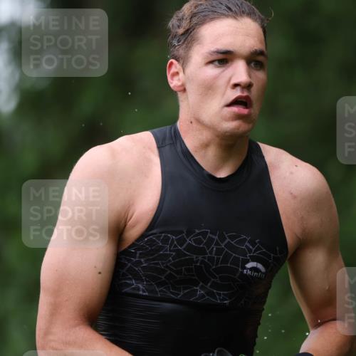 15.06.2025 - 7 Türme Triathlon Michael Strokosch http://msf.ph/oto/7959104 15.06.2025 12:05:35 Schwimmen 652 meine-sportfotos.de