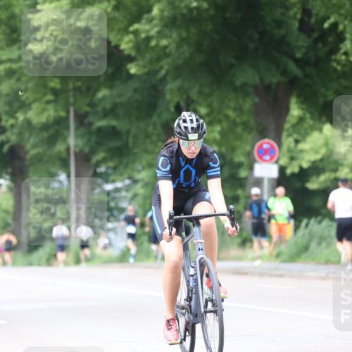 15.06.2025 - 7 Türme Triathlon Yannick Fuchs http://msf.ph/oto/7959108 15.06.2025 13:47:21 Radfahren 785, 931, 1174 meine-sportfotos.de