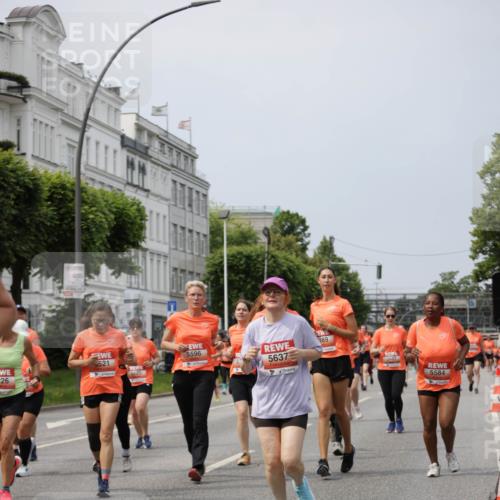 15.06.2025 - REWE Women's Run Jannik Wohlers http://msf.ph/oto/7959147 15.06.2025 09:44:45 Laufen 226, 521, 5596, 189, 5625, 5637, 6653, 5584 meine-sportfotos.de