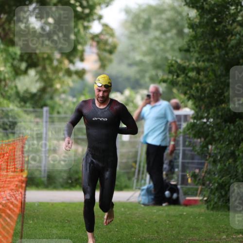 15.06.2025 - 7 Türme Triathlon Michael Strokosch http://msf.ph/oto/7959203 15.06.2025 12:07:39 Schwimmen 460, 618 meine-sportfotos.de