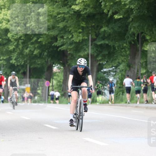 15.06.2025 - 7 Türme Triathlon Yannick Fuchs http://msf.ph/oto/7959240 15.06.2025 13:47:30 Radfahren 553, 785, 809 meine-sportfotos.de