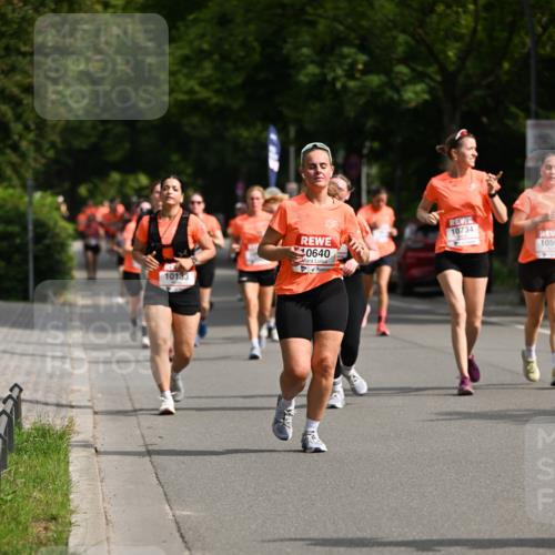 15.06.2025 - REWE Women's Run Dr. Thomas Lammeyer http://msf.ph/oto/7959246 15.06.2025 09:48:50 Laufen 10734, 1059, 10133, 10640 meine-sportfotos.de