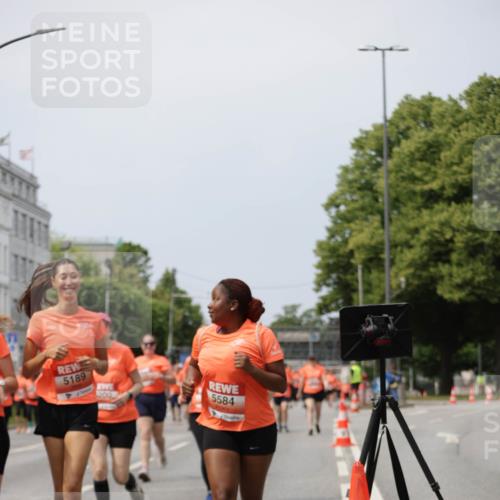 15.06.2025 - REWE Women's Run Jannik Wohlers http://msf.ph/oto/7959259 15.06.2025 09:44:48 Laufen 5584, 5189 meine-sportfotos.de