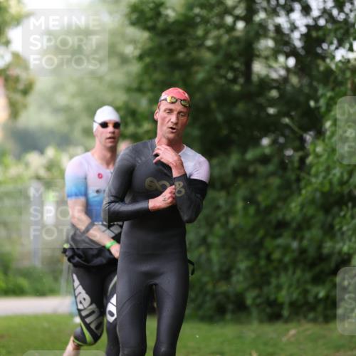 15.06.2025 - 7 Türme Triathlon Michael Strokosch http://msf.ph/oto/7959285 15.06.2025 12:09:01 Schwimmen 465, 505 meine-sportfotos.de