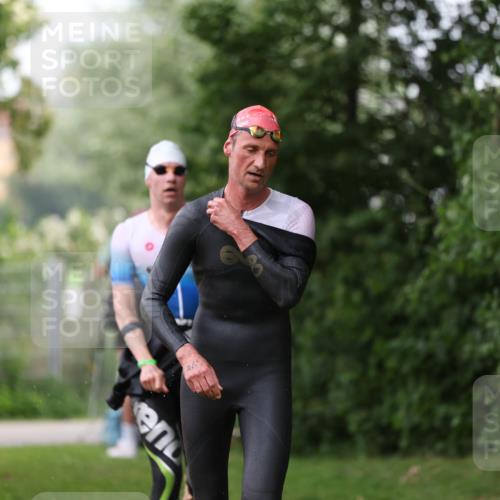 15.06.2025 - 7 Türme Triathlon Michael Strokosch http://msf.ph/oto/7959295 15.06.2025 12:09:01 Schwimmen 465, 505 meine-sportfotos.de