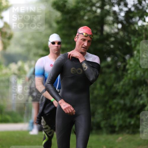 15.06.2025 - 7 Türme Triathlon Michael Strokosch http://msf.ph/oto/7959304 15.06.2025 12:09:01 Schwimmen 465, 505 meine-sportfotos.de