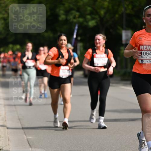 15.06.2025 - REWE Women's Run Dr. Thomas Lammeyer http://msf.ph/oto/7959306 15.06.2025 09:48:52 Laufen 10743, 1064, 2 meine-sportfotos.de