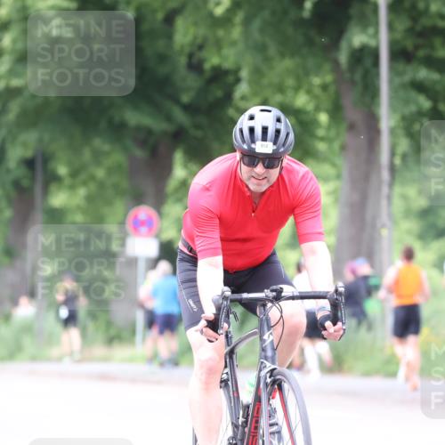 15.06.2025 - 7 Türme Triathlon Yannick Fuchs http://msf.ph/oto/7959333 15.06.2025 13:47:36 Radfahren 553, 809, 1026, 1135 meine-sportfotos.de