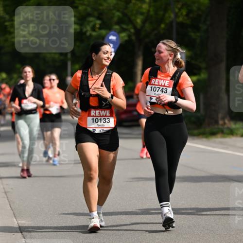 15.06.2025 - REWE Women's Run Dr. Thomas Lammeyer http://msf.ph/oto/7959340 15.06.2025 09:48:53 Laufen 10133, 10743 meine-sportfotos.de