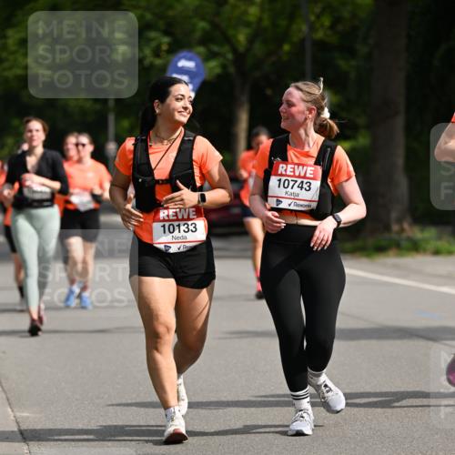15.06.2025 - REWE Women's Run Dr. Thomas Lammeyer http://msf.ph/oto/7959347 15.06.2025 09:48:53 Laufen 10133, 10743 meine-sportfotos.de
