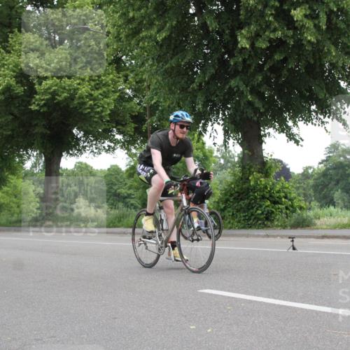 15.06.2025 - 7 Türme Triathlon Yannick Fuchs http://msf.ph/oto/7959370 15.06.2025 11:36:35 Radfahren  meine-sportfotos.de