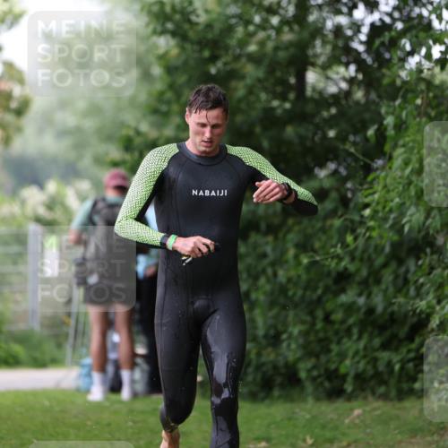 15.06.2025 - 7 Türme Triathlon Michael Strokosch http://msf.ph/oto/7959397 15.06.2025 12:09:39 Schwimmen 437 meine-sportfotos.de