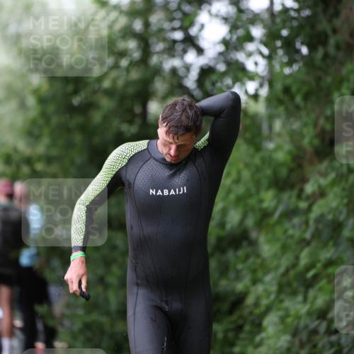 15.06.2025 - 7 Türme Triathlon Michael Strokosch http://msf.ph/oto/7959413 15.06.2025 12:09:40 Schwimmen 437 meine-sportfotos.de