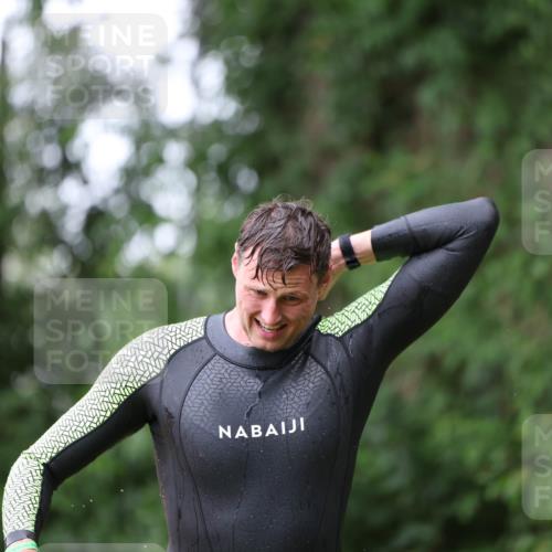 15.06.2025 - 7 Türme Triathlon Michael Strokosch http://msf.ph/oto/7959430 15.06.2025 12:09:41 Schwimmen 437, 602 meine-sportfotos.de