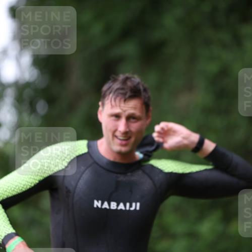 15.06.2025 - 7 Türme Triathlon Michael Strokosch http://msf.ph/oto/7959434 15.06.2025 12:09:41 Schwimmen 437, 602 meine-sportfotos.de