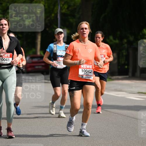 15.06.2025 - REWE Women's Run Dr. Thomas Lammeyer http://msf.ph/oto/7959448 15.06.2025 09:48:57 Laufen 10041, 1087, 10042, 4477 meine-sportfotos.de