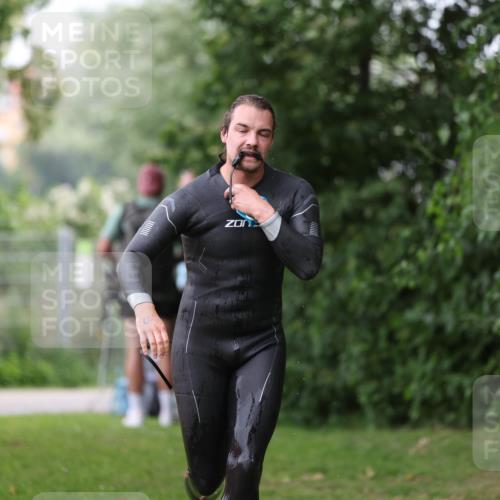15.06.2025 - 7 Türme Triathlon Michael Strokosch http://msf.ph/oto/7959463 15.06.2025 12:10:00 Schwimmen 374, 410, 571, 602 meine-sportfotos.de