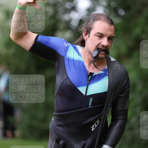 15.06.2025 - 7 Türme Triathlon Michael Strokosch http://msf.ph/oto/7959553 15.06.2025 12:10:02 Schwimmen 374, 410, 571, 602 meine-sportfotos.de