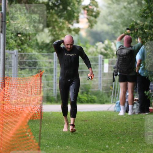 15.06.2025 - 7 Türme Triathlon Michael Strokosch http://msf.ph/oto/7959571 15.06.2025 12:10:08 Schwimmen 374, 410, 571, 602 meine-sportfotos.de