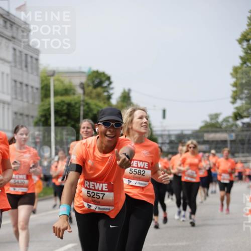 15.06.2025 - REWE Women's Run Jannik Wohlers http://msf.ph/oto/7959614 15.06.2025 09:45:02 Laufen 5430, 5257, 5582 meine-sportfotos.de