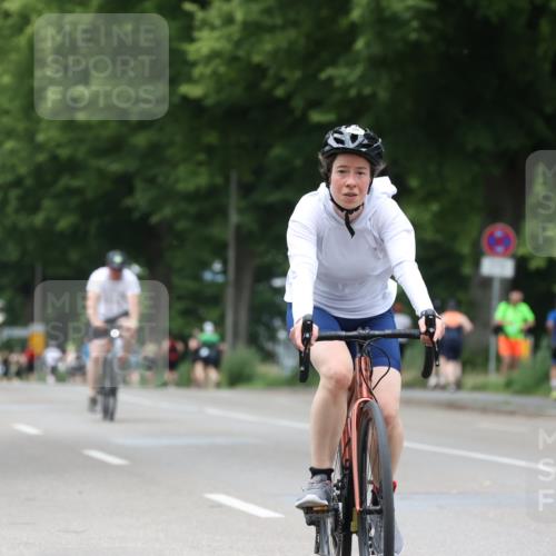 15.06.2025 - 7 Türme Triathlon Yannick Fuchs http://msf.ph/oto/7959660 15.06.2025 13:48:05 Radfahren 482, 711, 876, 1178, 1188 meine-sportfotos.de